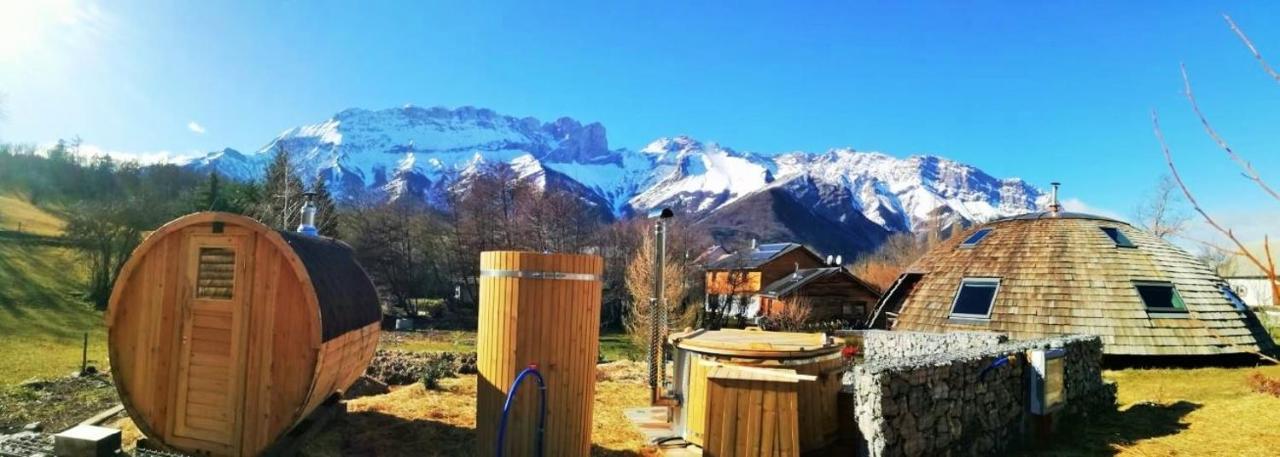 Maison d'hôtes Au-dela Des Nuages, Insolite&spa Aubessagne
