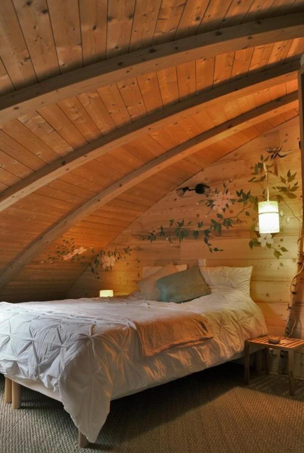 Maison d'hôtes Au-dela Des Nuages, Insolite&spa Aubessagne